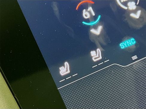 New 2025 Porsche Taycan image 22