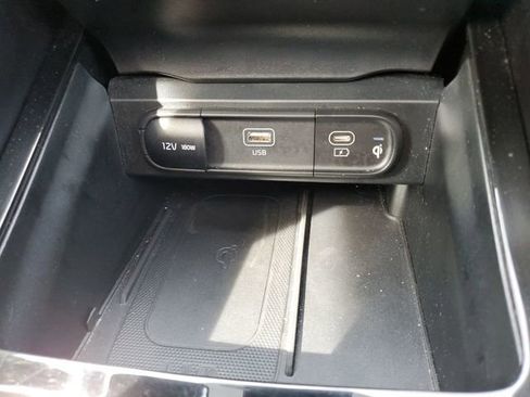 Used 2025 Kia Telluride S FWD image 36