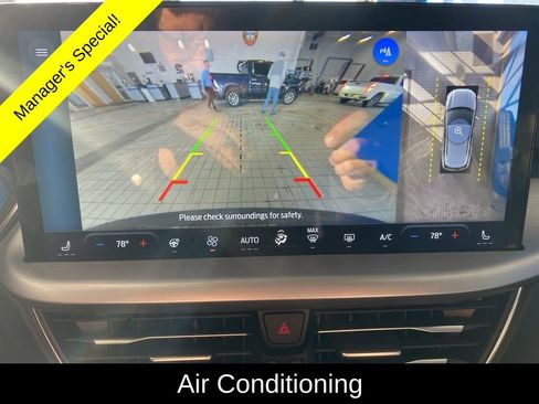 Used 2023 Ford Escape Platinum image 4