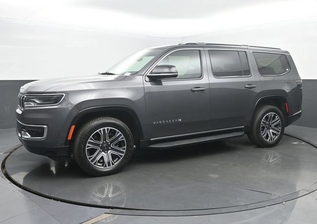 Used 2025 Jeep Wagoneer 4WD image 2