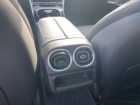 Used 2024 Mercedes-Benz C 300 4MATIC Sedan image 17