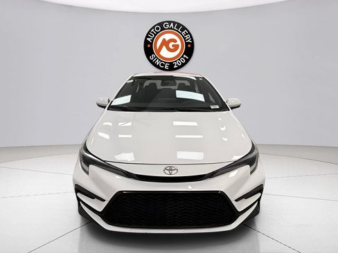 Used 2024 Toyota Corolla SE FWD image 9