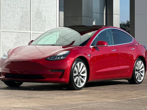 Used 2018 Tesla Model 3 Long Range image 8