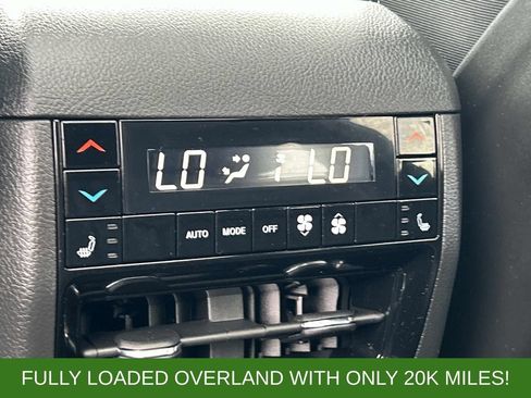 Used 2023 Jeep Grand Cherokee Overland w/ Luxury Tech Group IV AWD/4WD image 23