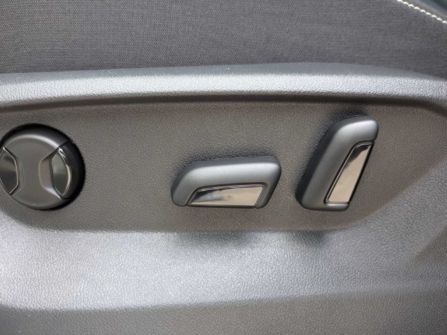 New 2026 Volkswagen Atlas SE FWD image 21