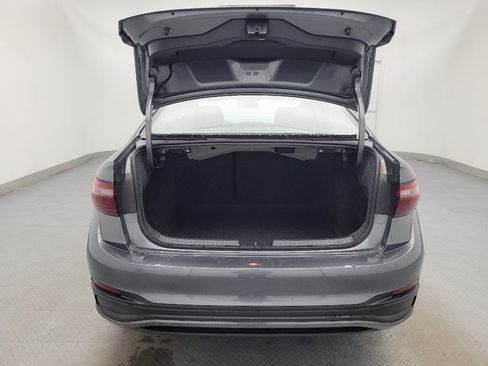 Used 2024 Volkswagen Jetta SE image 29