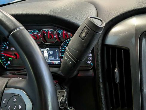 Used 2018 Chevrolet Silverado 1500 LT w/ All Star Edition image 32