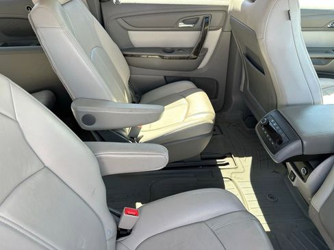 Used 2017 GMC Acadia Limited SLT image 19