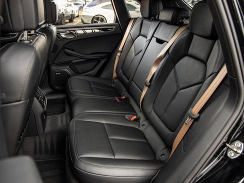 New 2026 Porsche Macan AWD/4WD image 35