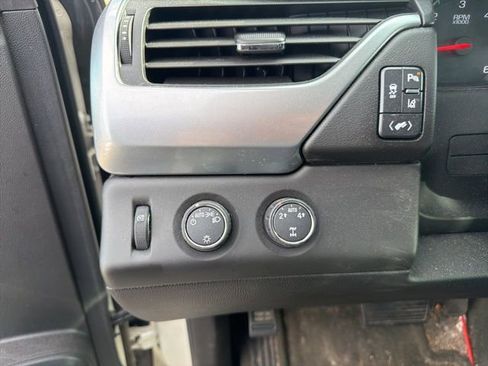 Used 2015 Chevrolet Tahoe LT image 14