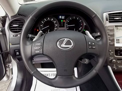 Used 2006 Lexus IS 350 RWD image 18