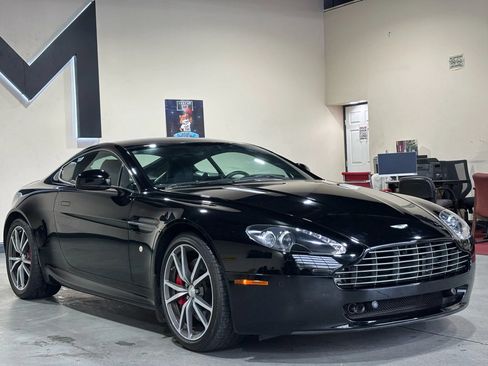 Used 2010 Aston Martin V8 Vantage Coupe RWD image 3