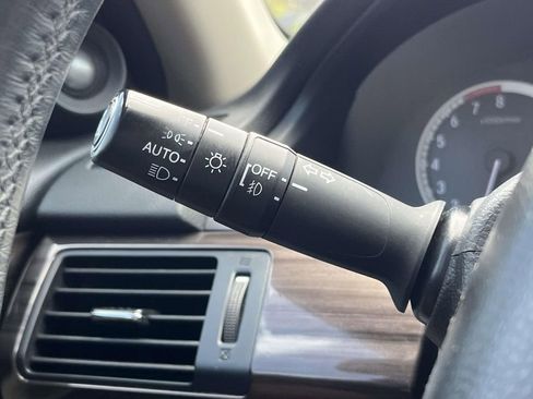 Used 2017 Honda Accord EX-L image 31