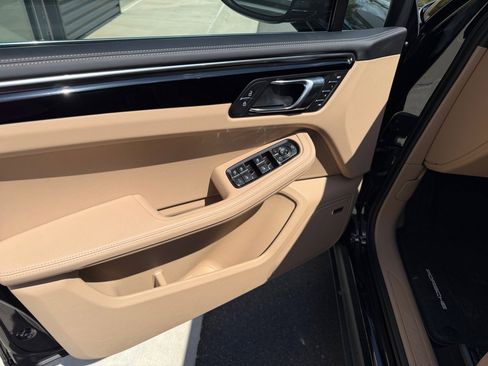New 2026 Porsche Macan Turbo image 21