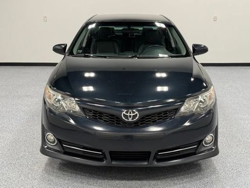 Used 2012 Toyota Camry SE FWD image 4