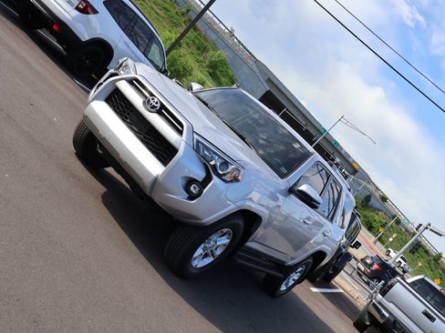 Used 2024 Toyota 4Runner SR5 Premium AWD/4WD image 3