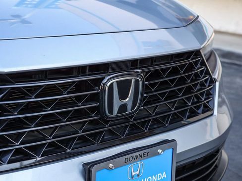 Certified 2023 Honda Accord LX image 3