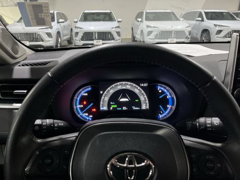 Used 2022 Toyota RAV4 Limited AWD/4WD image 12