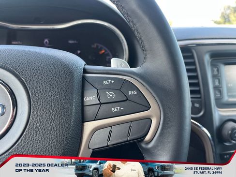 Used 2017 Jeep Grand Cherokee Laredo w/ Quick Order Package 2BE image 26