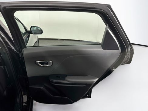 Used 2025 Kia K4 FWD image 30