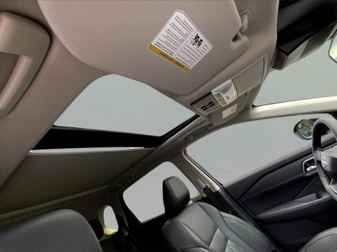 New 2025 Nissan Rogue Platinum image 15