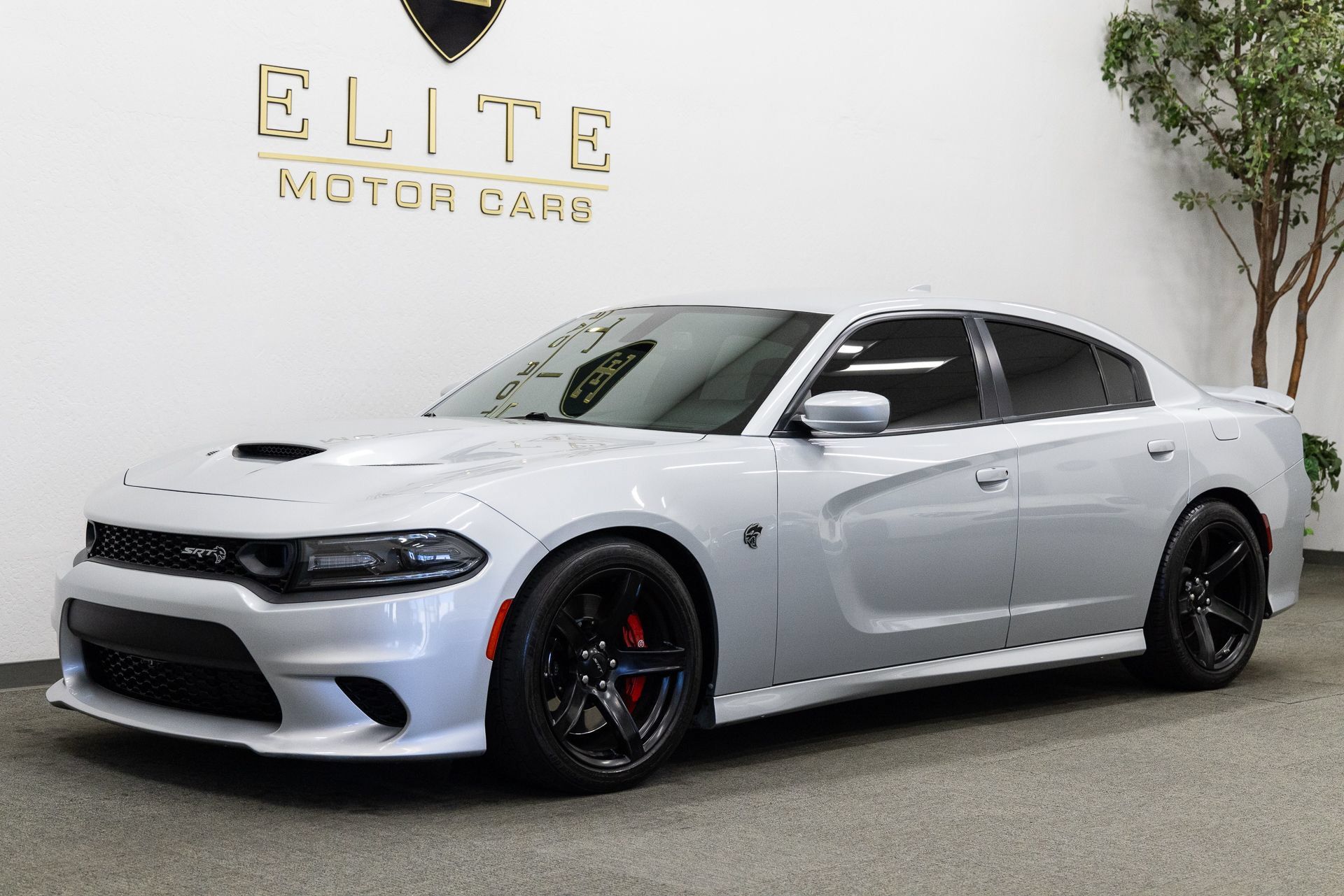 Used 2019 Dodge Charger SRT Hellcat w/ Harman/Kardon Audio Group RWD image 1