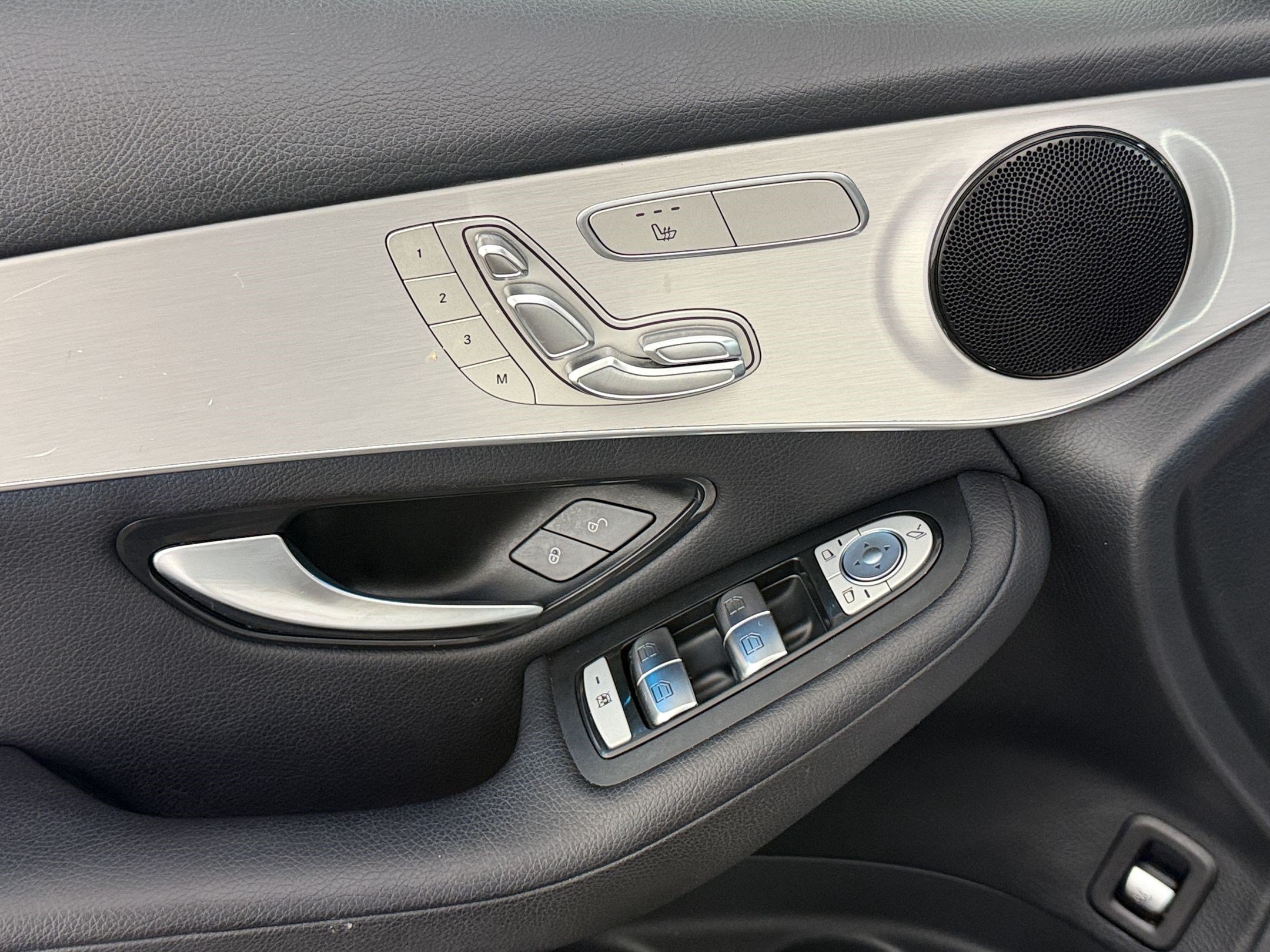 Certified 2019 Mercedes-Benz GLC 300 4MATIC image 25