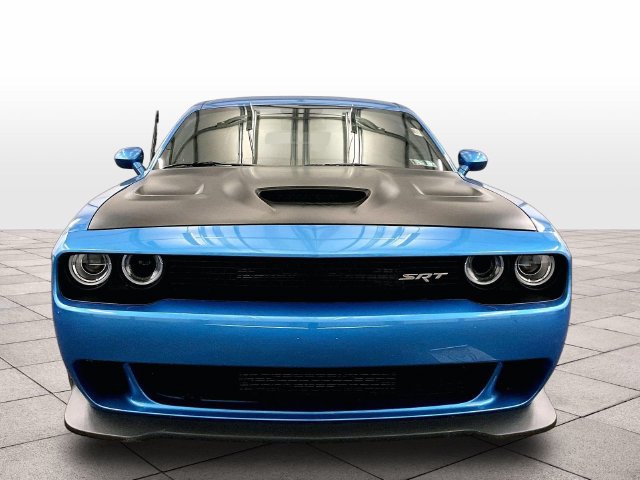 Used 2016 Dodge Challenger SRT Hellcat RWD image 3