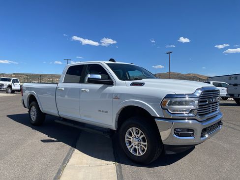 Used 2022 RAM 3500 Laramie image 17