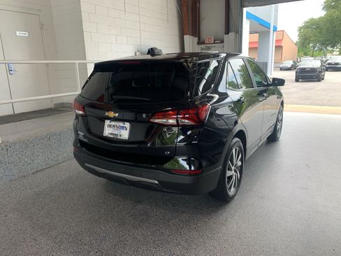 Used 2024 Chevrolet Equinox LT FWD image 11