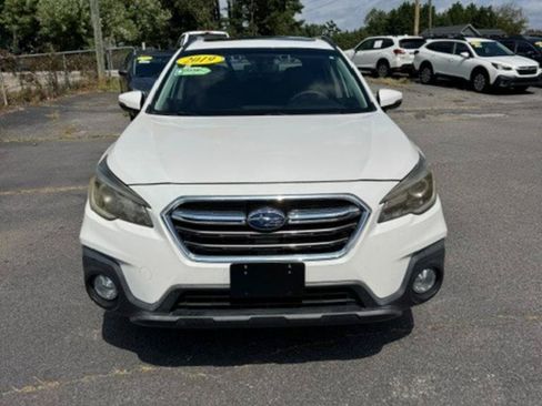 Used 2019 Subaru Outback 3.6R Touring w/ Popular Package #3A AWD/4WD image 2