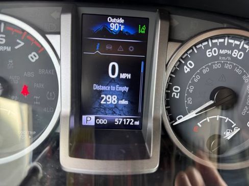 Used 2022 Toyota Tacoma SR5 w/ Technology Package AWD/4WD image 22