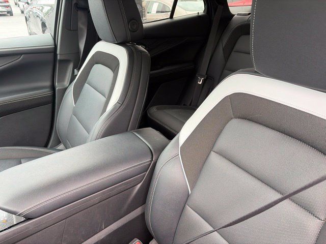 Used 2024 Chevrolet Blazer EV LT AWD/4WD image 18