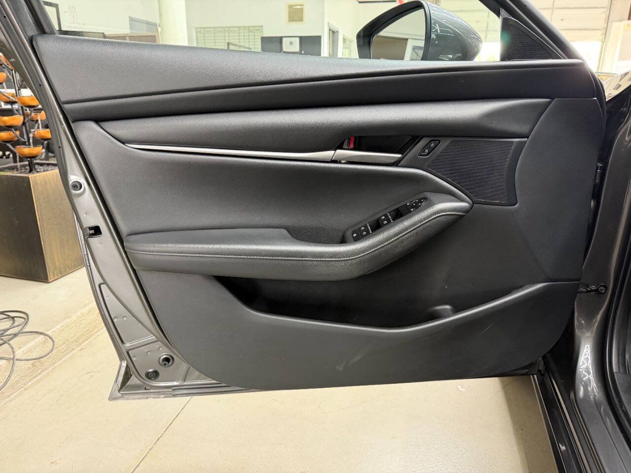 Used 2021 MAZDA MAZDA3 s FWD image 10
