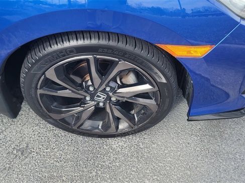 Used 2019 Honda Civic Sport Touring image 8