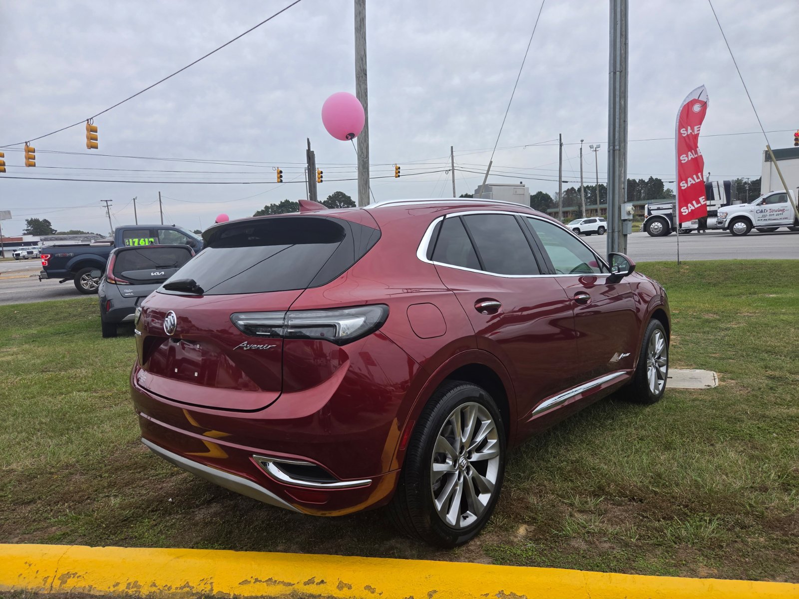 Used 2023 Buick Envision Avenir AWD/4WD image 5