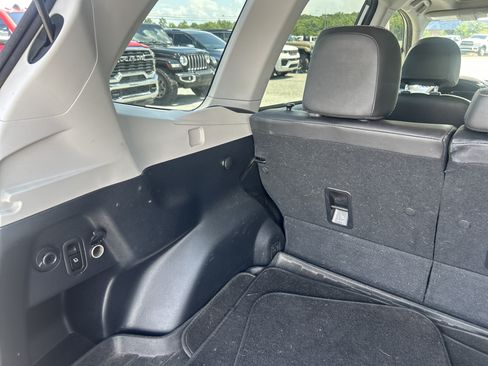 Used 2017 Subaru Forester 2.5i Touring AWD/4WD image 47