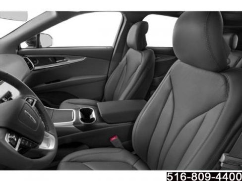 Used 2020 Lincoln Nautilus Reserve w/ Equipment Group 202A image 10