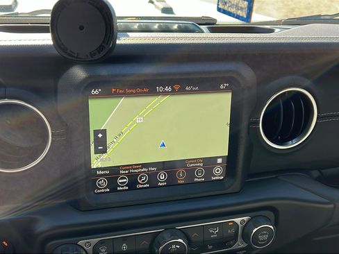 Used 2021 Jeep Wrangler Unlimited Sahara w/ Cold Weather Group image 31