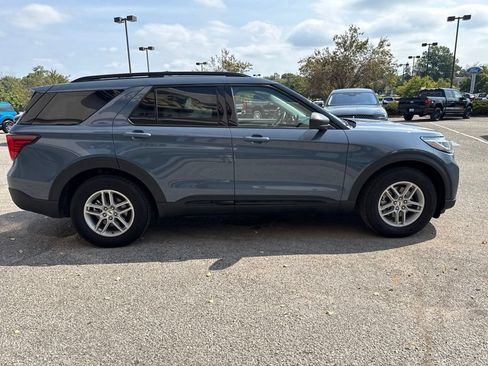 Used 2026 Ford Explorer Active w/ Active Comfort Package RWD image 11