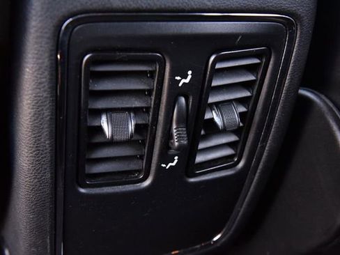 Used 2017 Jeep Grand Cherokee Laredo w/ Quick Order Package 23E image 20