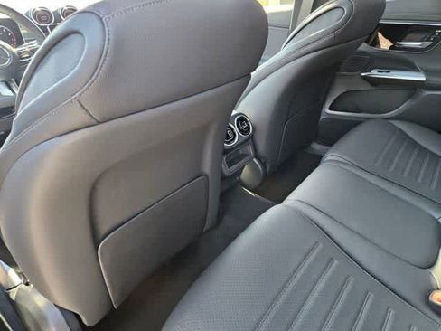 Used 2026 Mercedes-Benz GLC 300 image 18