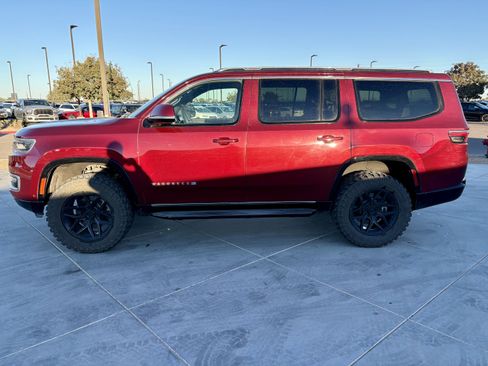 Used 2022 Jeep Wagoneer Series II w/ Premium Group I image 2