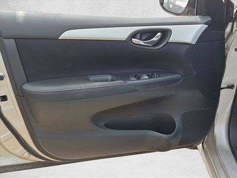 Used 2016 Nissan Sentra S FWD image 15