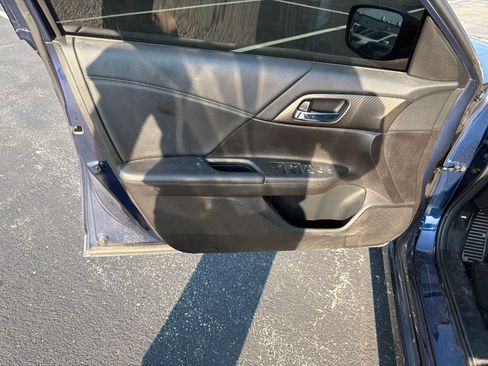 Used 2016 Honda Accord Sport image 13