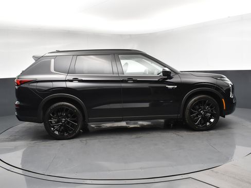 New 2025 Mitsubishi Outlander SEL Black Edition image 3