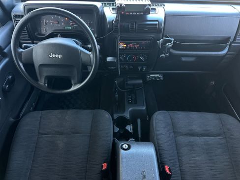 Used 2004 Jeep Wrangler SE AWD/4WD image 3