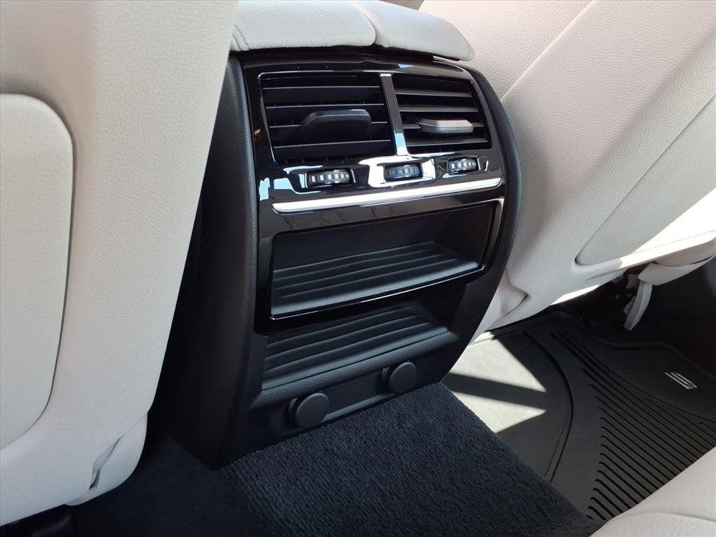 Used 2019 BMW 530i w/ Convenience Package RWD image 15