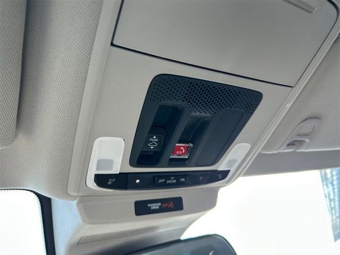 New 2025 Honda Accord SE image 30