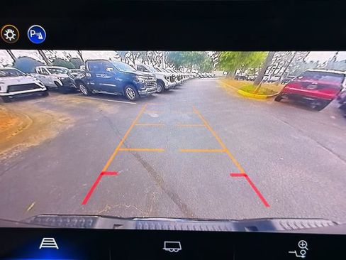 Used 2025 Chevrolet Colorado LT w/ Advanced Trailering Package AWD/4WD image 29